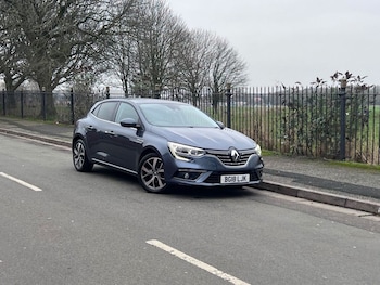 Used Renault Megane 2018 for sale - 77037693: Photo