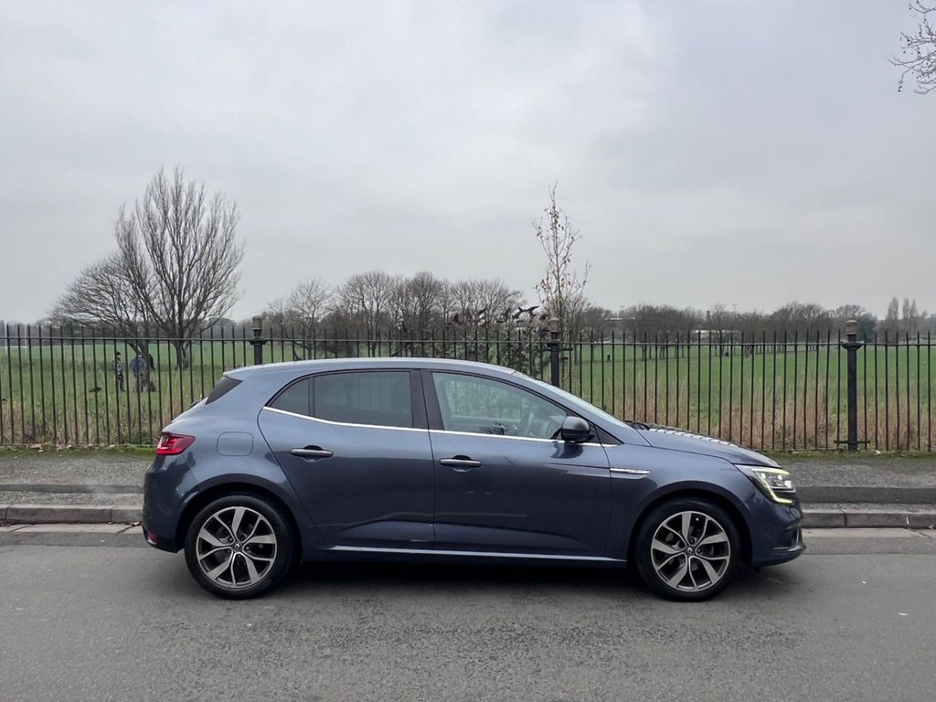 Used Renault Megane 2018 for sale - 77037693: Photo 5