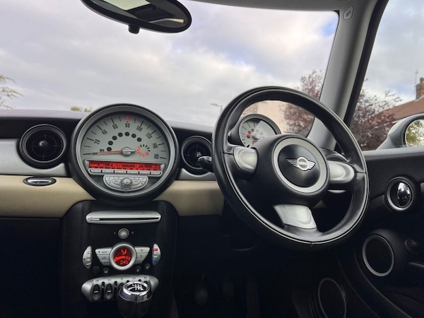 Used MINI Hatch 2010 for sale - 76210895: Photo 23