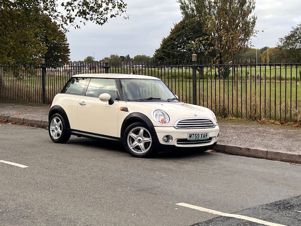 Used MINI Hatch 2010 for sale - 76210895: Photo 4