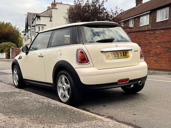 Used MINI Hatch 2010 for sale - 76210895: Photo 9