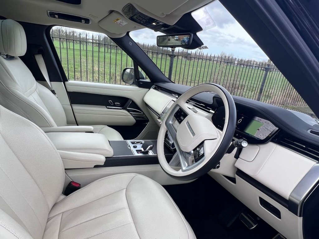 Used Land Rover Range Rover 2023 for sale - 77557742: Photo 2