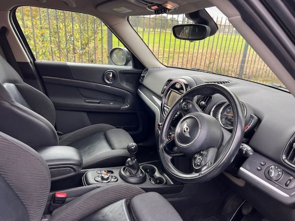 Used MINI Countryman 2017 for sale - 76172945: Photo 2