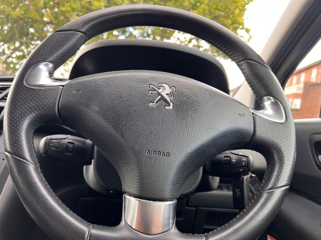 Used Peugeot 3008 2016 for sale - 76303474: Photo 25