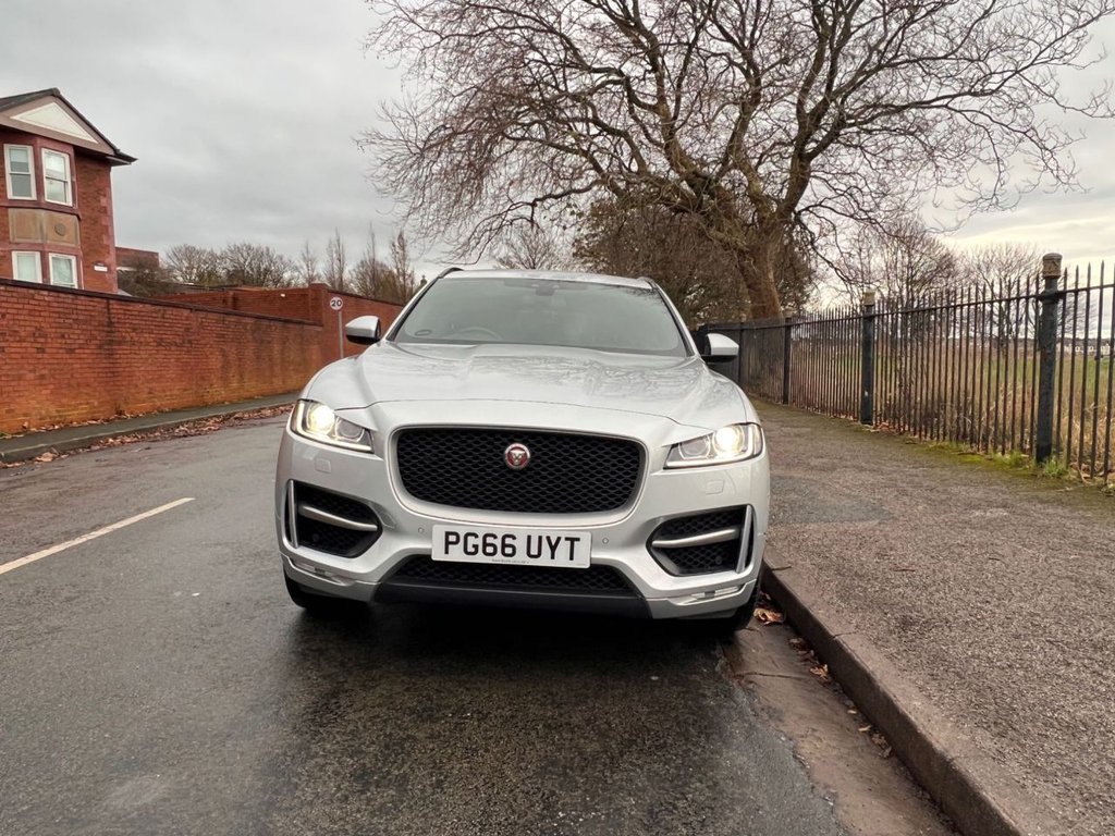 Used Jaguar F-Pace 2017 for sale - 76710723: Photo 8