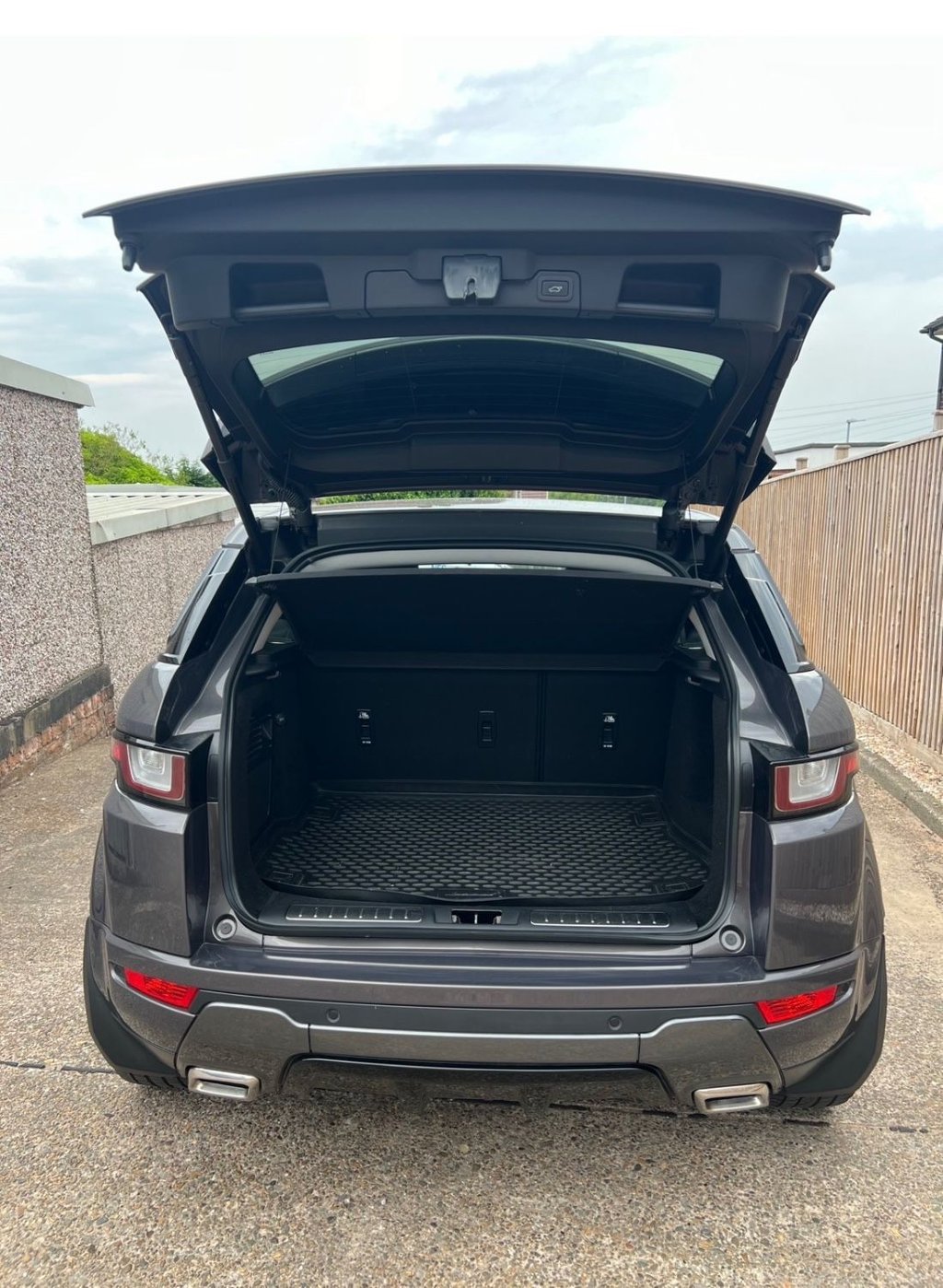 Used Land Rover Range Rover Evoque 2016 for sale - 77172076: Photo 12