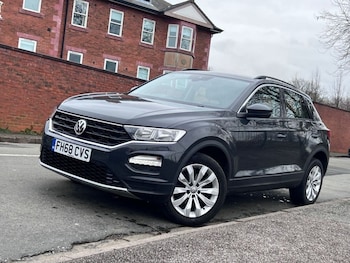 Used Volkswagen T-Roc 2019 for sale - 77642359: Photo