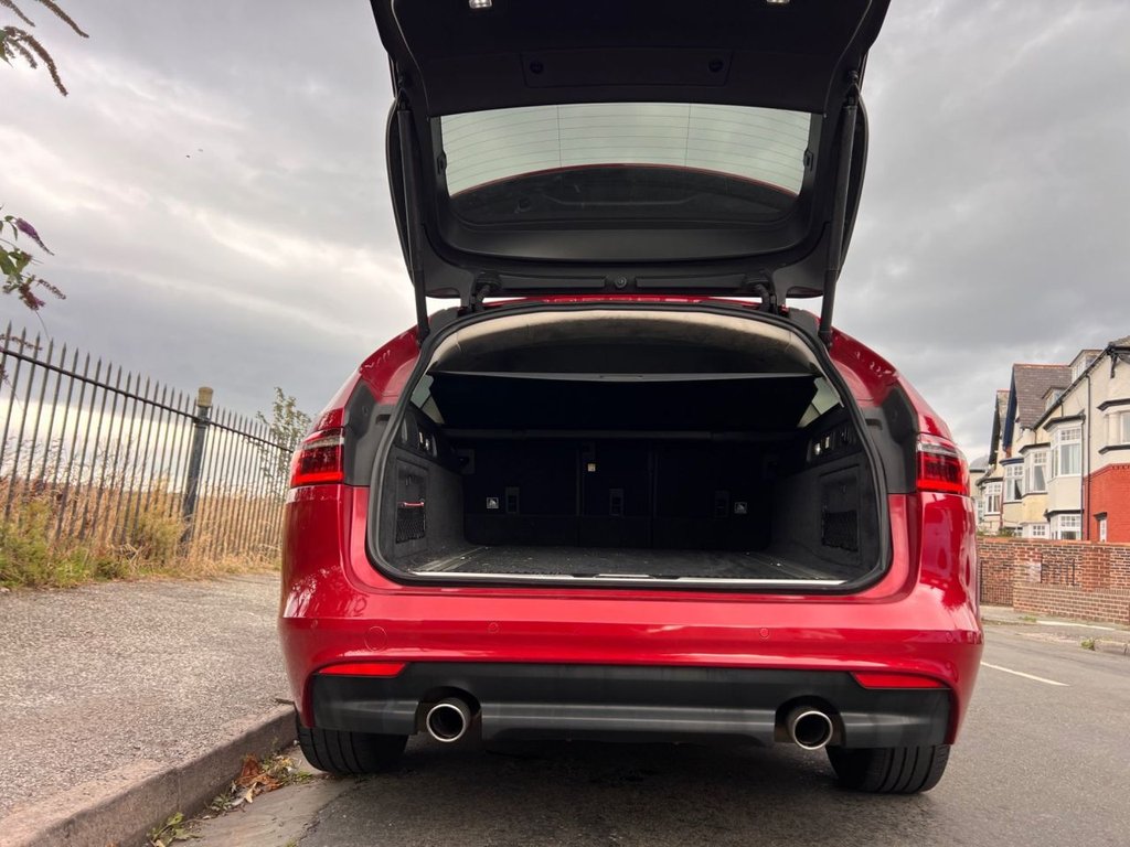 Used Jaguar XF 2019 for sale - 76105558: Photo 16