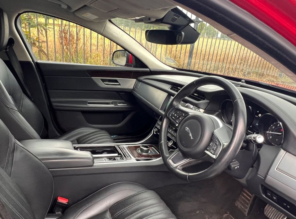 Used Jaguar XF 2019 for sale - 76105558: Photo 2