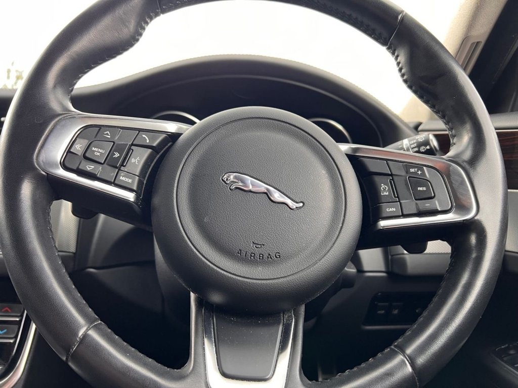 Used Jaguar XF 2019 for sale - 76105558: Photo 30