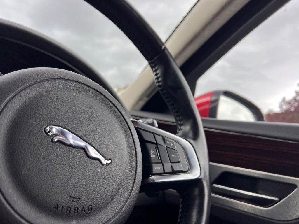 Used Jaguar XF 2019 for sale - 76105558: Photo 32