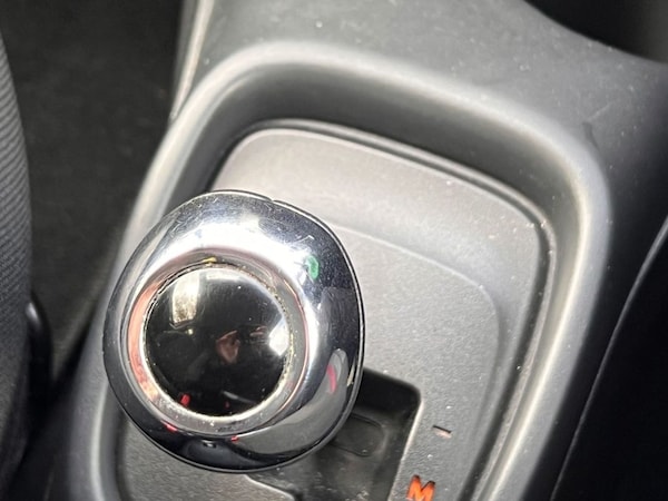 Used Peugeot 108 2014 for sale - 76333880: Photo 18