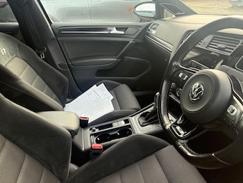 Used Volkswagen Golf 2017 for sale - 76429946: Photo