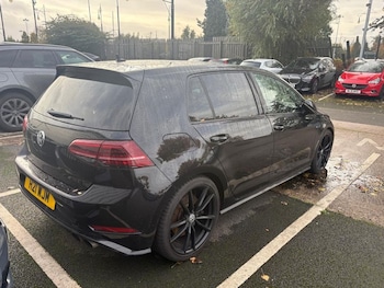 Used Volkswagen Golf 2017 for sale - 76429946: Photo