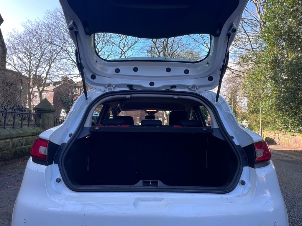 Used Renault Clio 2015 for sale - 77636815: Photo 11