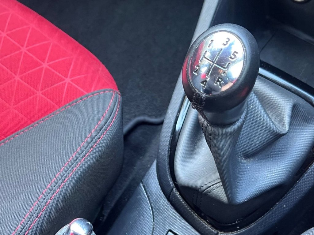 Used Renault Clio 2015 for sale - 77636815: Photo 14