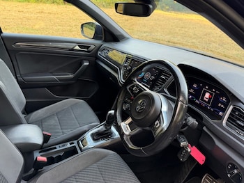 Used Volkswagen T-Roc 2020 for sale - 79628682: Photo