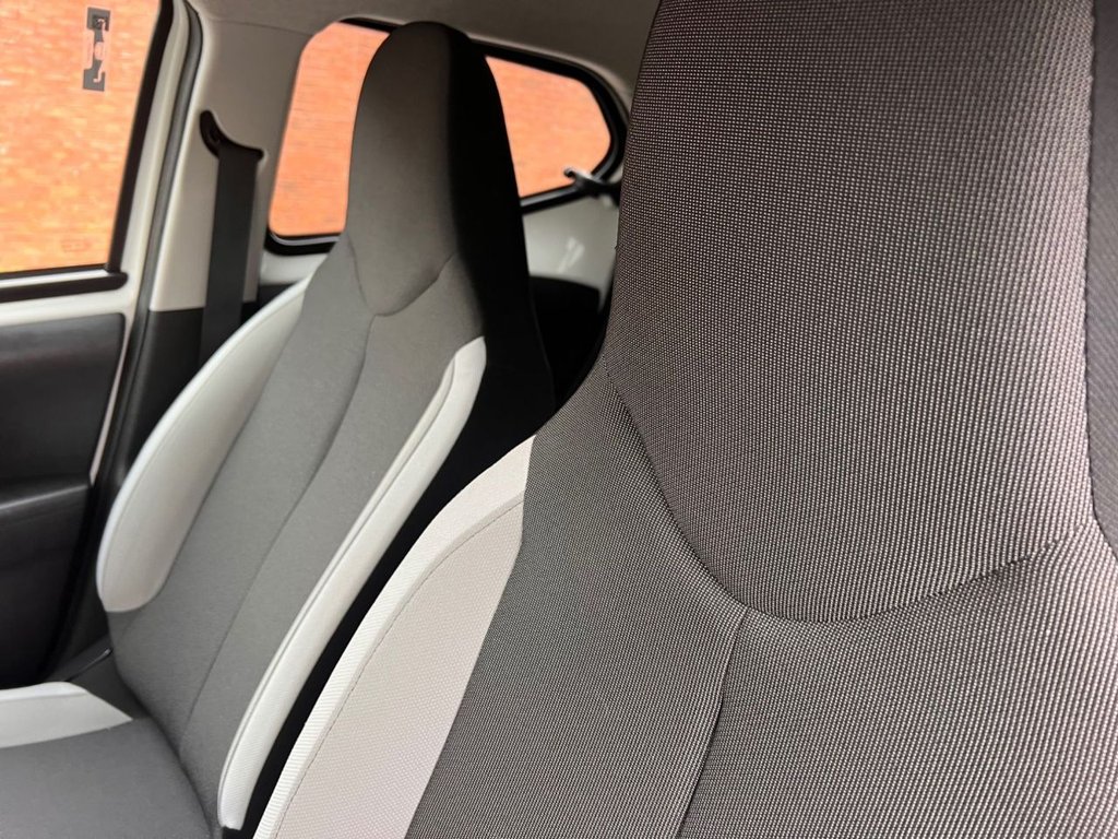 Used Toyota AYGO 2017 for sale - 76386298: Photo 13