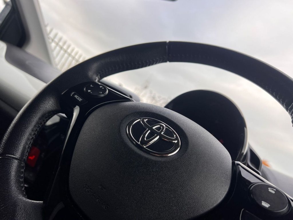 Used Toyota AYGO 2017 for sale - 76386298: Photo 28