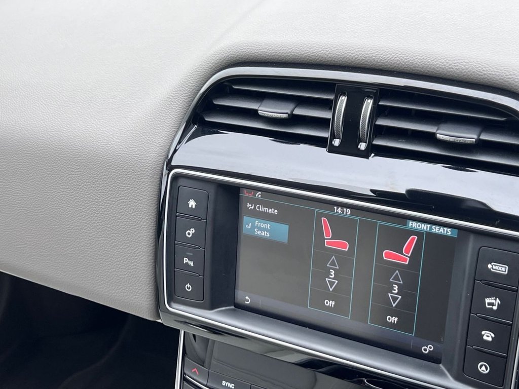 Used Jaguar XE 2017 for sale - 77642822: Photo 24