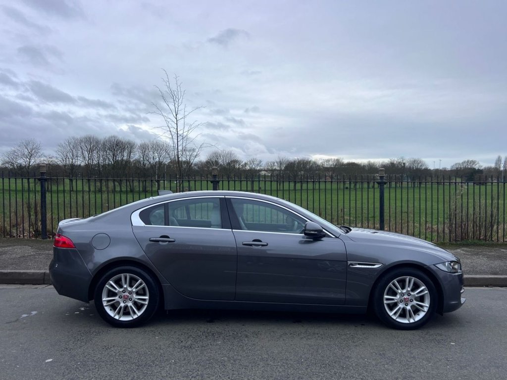 Used Jaguar XE 2017 for sale - 77642822: Photo 5