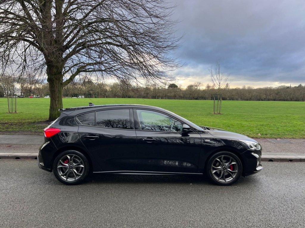 Used Ford Focus 2021 for sale - 76973686: Photo 5