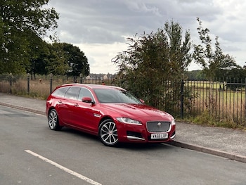 Used Jaguar XF 2019 for sale - 75542801: Photo