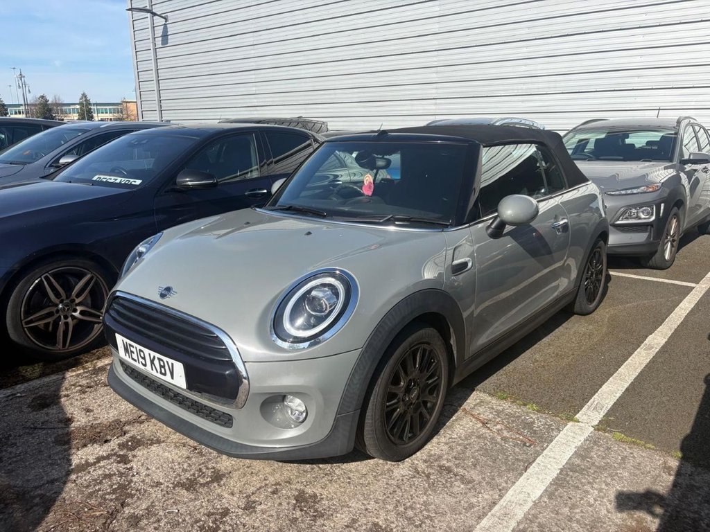 Used MINI Convertible 2019 for sale - 77959660: Photo 3