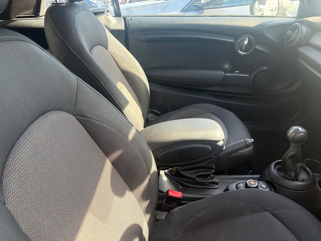 Used MINI Convertible 2019 for sale - 77959660: Photo 7