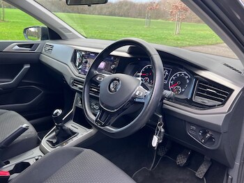 Used Volkswagen Polo 2020 for sale - 76986031: Photo