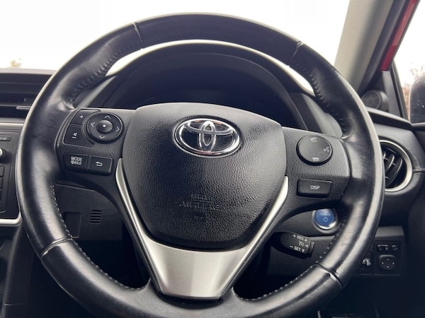 Used Toyota Auris 2014 for sale - 76256689: Photo 28