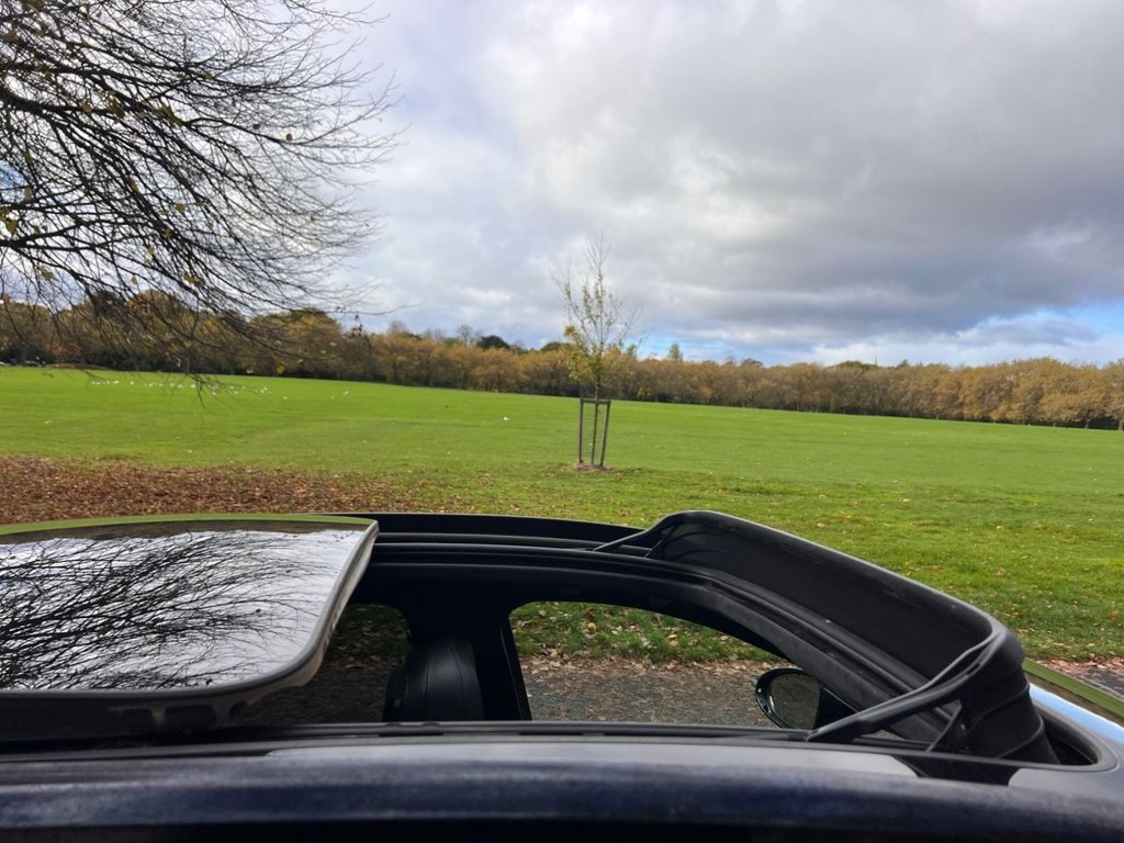 Used Porsche Macan 2021 for sale - 76367799: Photo 11