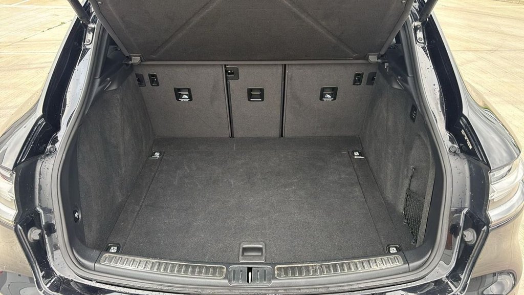 Used Porsche Macan 2021 for sale - 76367799: Photo 17