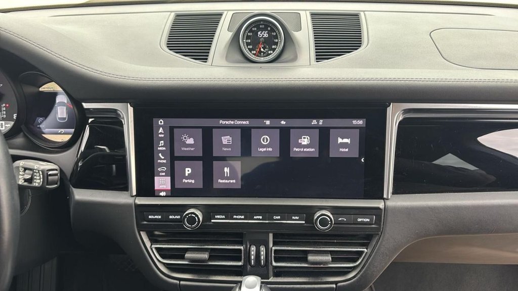 Used Porsche Macan 2021 for sale - 76367799: Photo 24