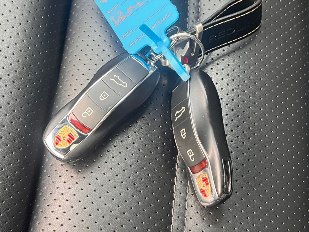 Used Porsche Macan 2021 for sale - 76367799: Photo 35