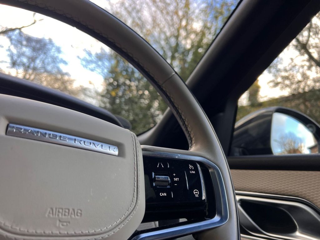 Used Land Rover Range Rover Velar 2021 for sale - 76686463: Photo 32