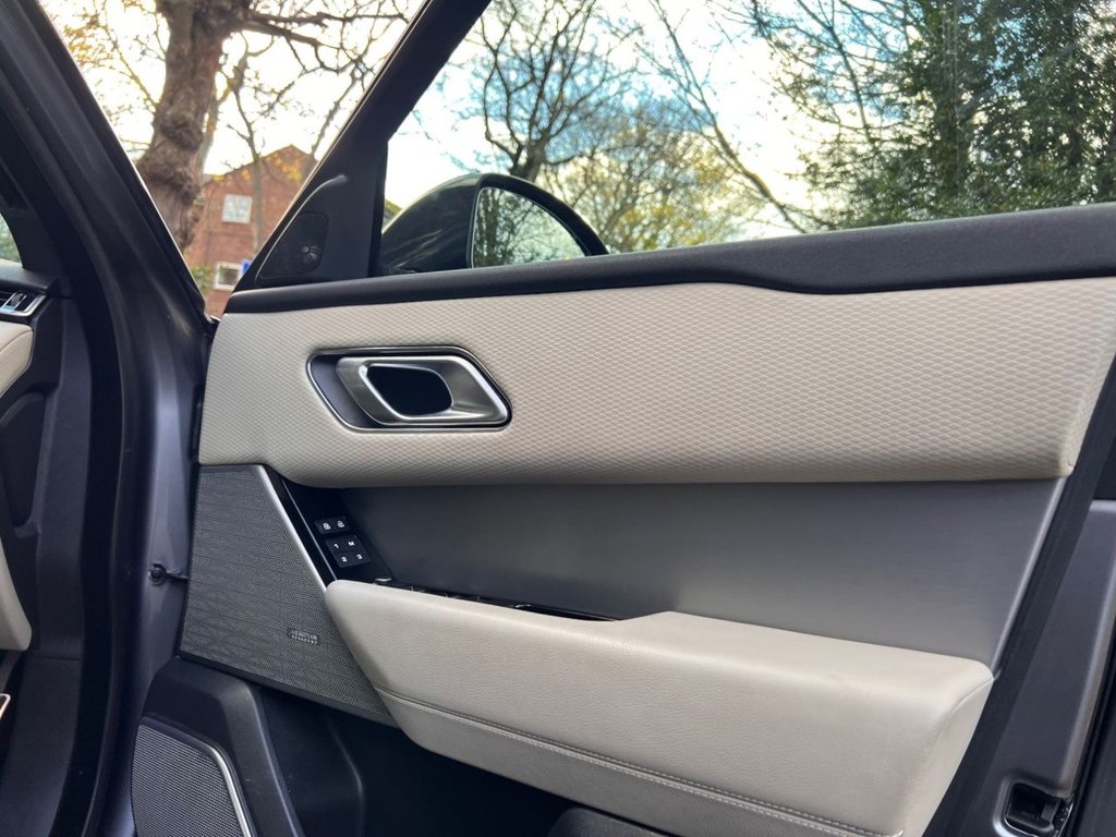 Used Land Rover Range Rover Velar 2021 for sale - 76686463: Photo 33