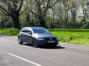Used Volkswagen Golf 2019 for sale - 78330276: Photo