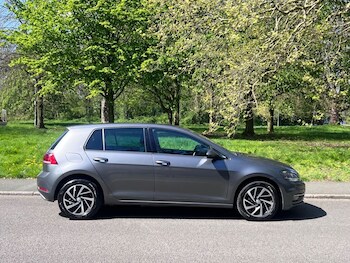 Used Volkswagen Golf 2019 for sale - 78330276: Photo