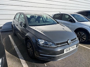 Used Volkswagen Golf 2018 for sale - 77748048: Photo