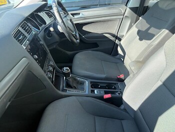 Used Volkswagen Golf 2018 for sale - 77748048: Photo