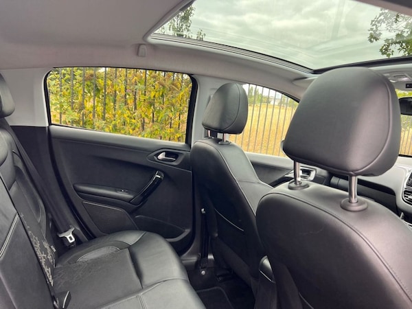 Used Peugeot 208 2012 for sale - 76105407: Photo 13