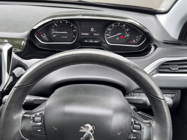 Used Peugeot 208 2012 for sale - 76105407: Photo 23