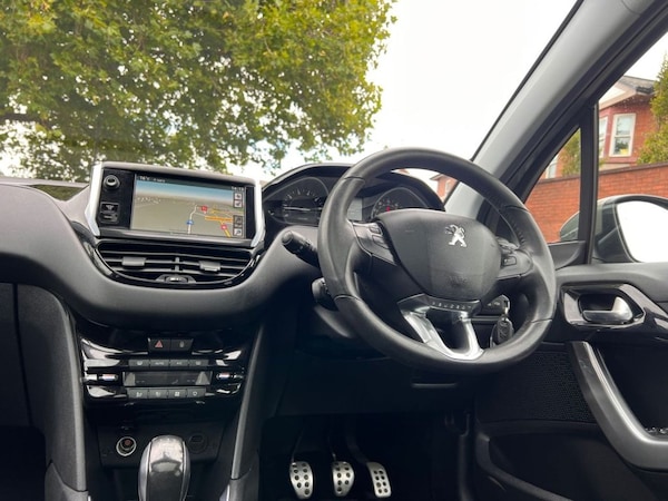 Used Peugeot 208 2012 for sale - 76105407: Photo 24
