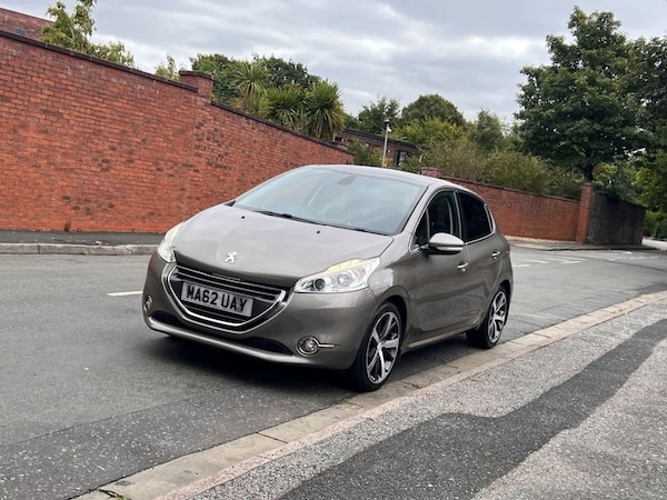 Used Peugeot 208 2012 for sale - 76105407: Photo 8