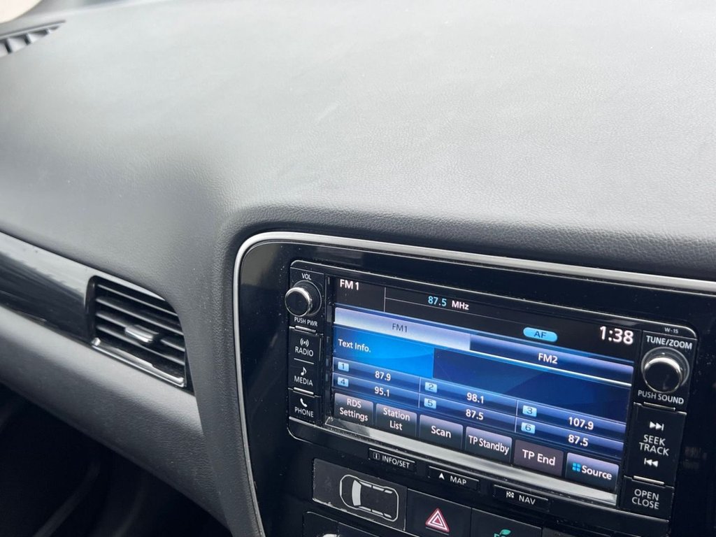 Used Mitsubishi Outlander 2015 for sale - 77369001: Photo 19