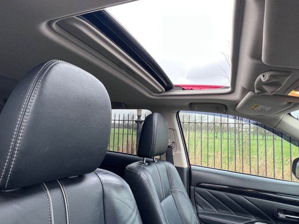 Used Mitsubishi Outlander 2015 for sale - 77369001: Photo 21