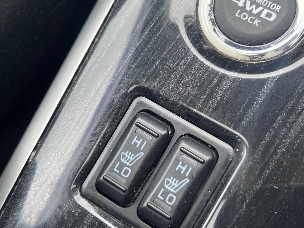 Used Mitsubishi Outlander 2015 for sale - 77369001: Photo 23