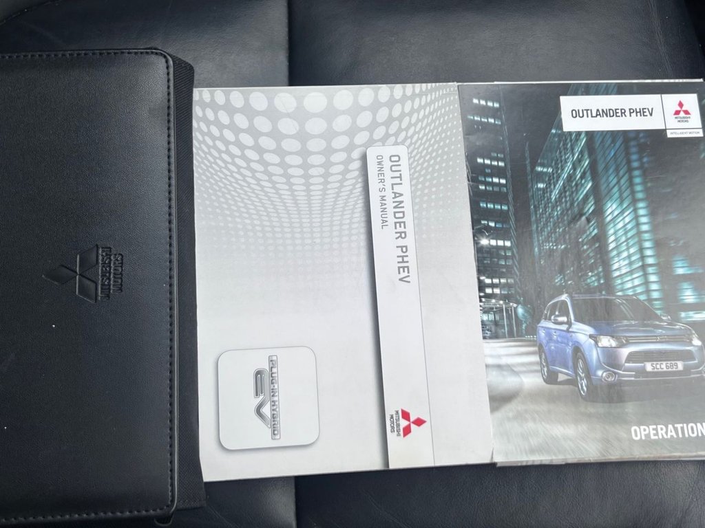 Used Mitsubishi Outlander 2015 for sale - 77369001: Photo 32