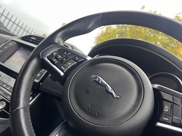 Used Jaguar XE 2017 for sale - 76162664: Photo 30